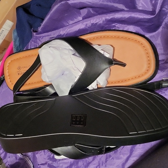 NWB Blank Thong Sandal with ankle strap. Size 11 - Picture 4 of 4